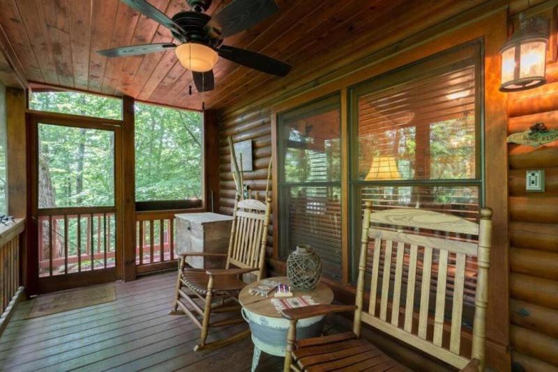 Mountain Spirit Cabin - Fireplace And Hot Tub Villa Blue Ridge Exterior photo
