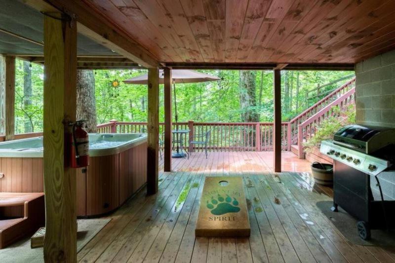 Mountain Spirit Cabin - Fireplace And Hot Tub Villa Blue Ridge Exterior photo