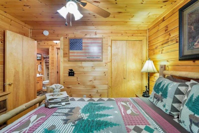 Mountain Spirit Cabin - Fireplace And Hot Tub Villa Blue Ridge Exterior photo