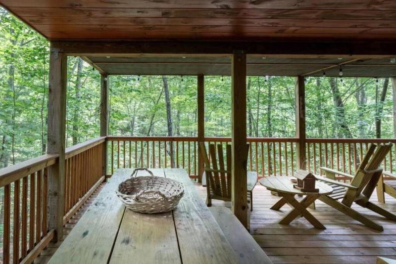 Mountain Spirit Cabin - Fireplace And Hot Tub Villa Blue Ridge Exterior photo